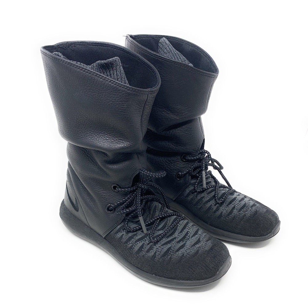 Nike Womens Roshe Two Hi Flyknit Trainers